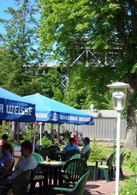 Biergarten vom Gasthaus "Nieder-Oderbruch"